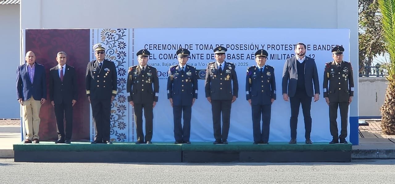 NUEVO COMANDANTE ASUME MANDO EN LA BASE AÉREA MILITAR DE TIJUANA