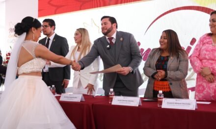 Celebra Ismael Burgueño unión civil de mil 920 parejas en Matrimonios Colectivos 2025