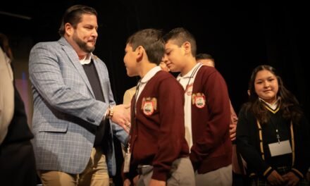 ENCABEZA ISMAEL BURGUEÑO LA PRESENTACIÓN DEL CONCURSO ‘INFANCIA EN LA PRESIDENCIA’