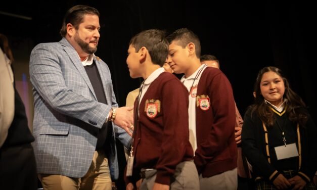 ENCABEZA ISMAEL BURGUEÑO LA PRESENTACIÓN DEL CONCURSO ‘INFANCIA EN LA PRESIDENCIA’